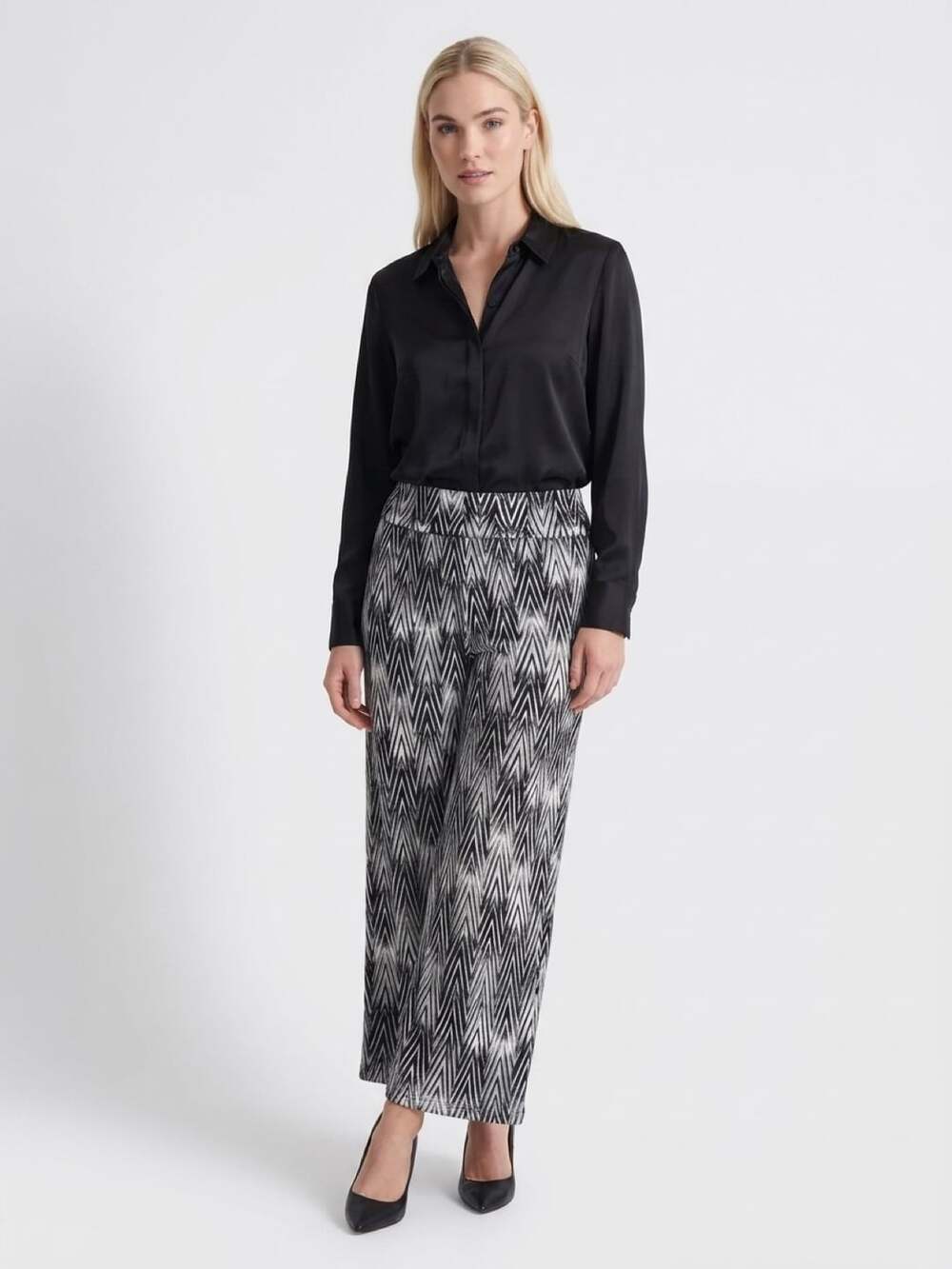 Apt. 9 Wide Leg Pants Size M Black White Chevron Knit
